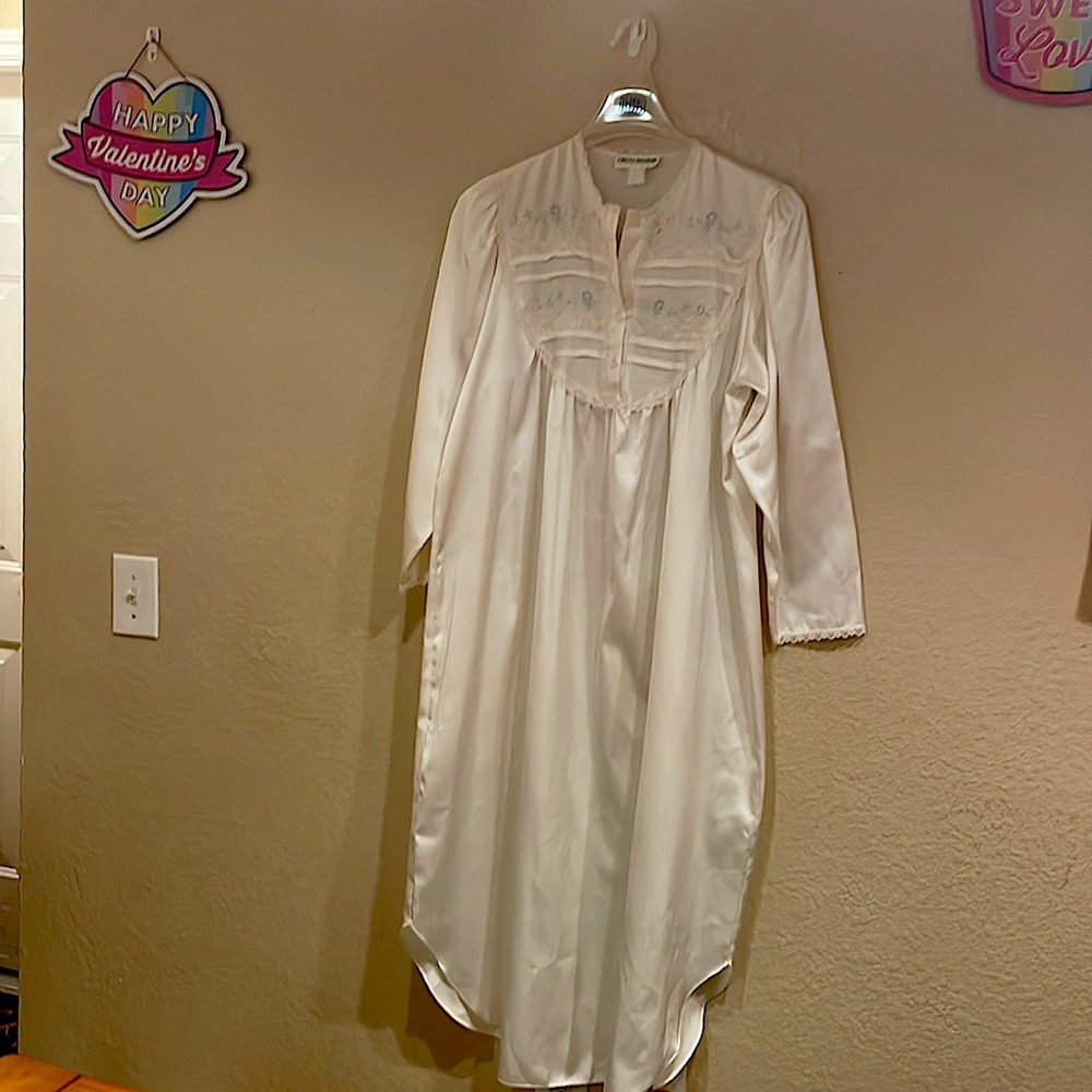 Beautiful Ivory Silk Flannel Nightgown